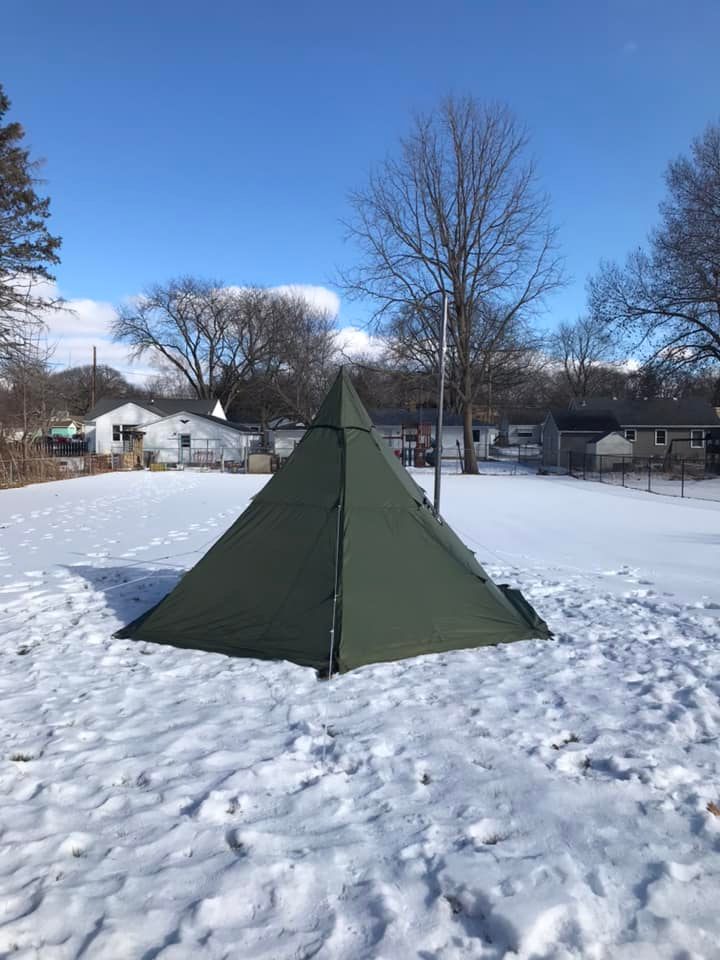 Have a winter camping with the dog  第1张