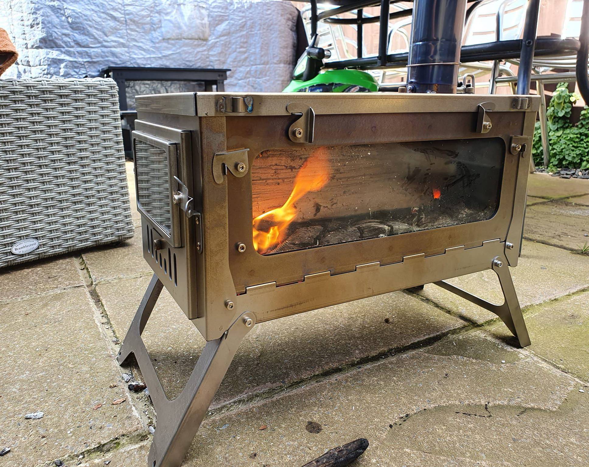 Burning my new folding stove  第1张