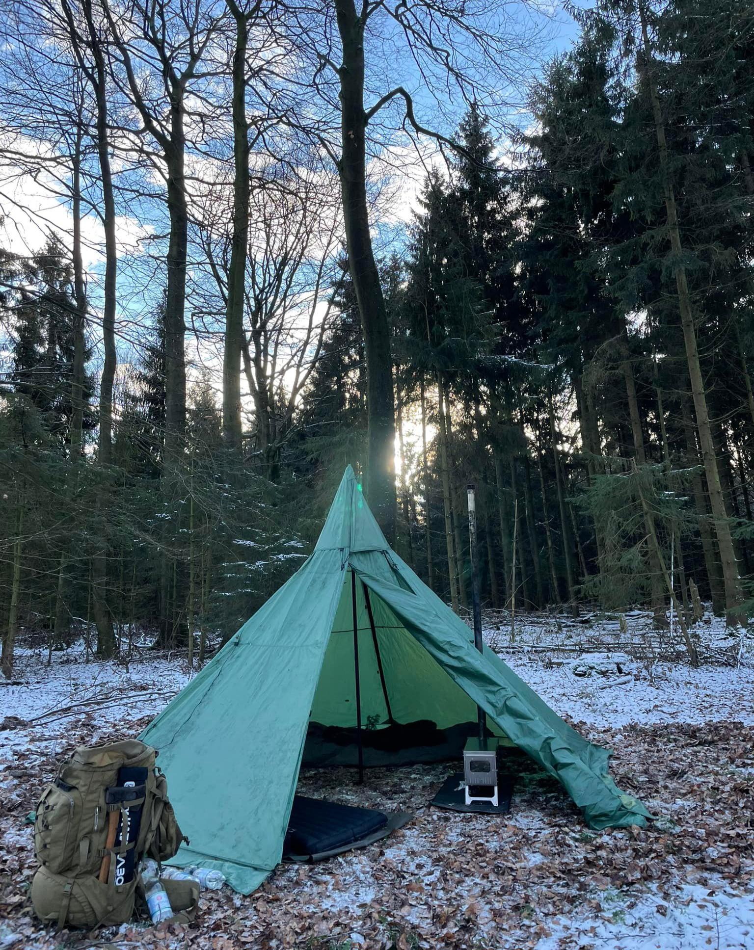 Christmas camping in the snow ❄️  第3张