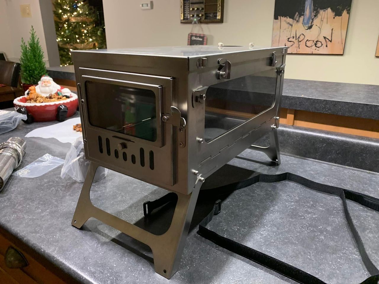 Received a Christmas gift -- tent stove  第1张