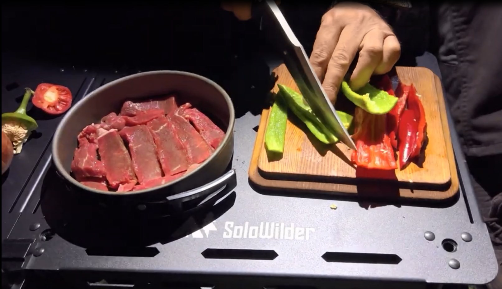 I can also eat hot steaks in outdoor camping in winter. ☃️